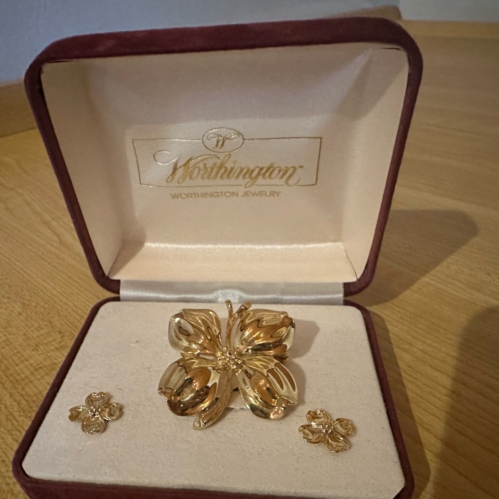 Worthington Gold Floral Brooch and Earring Set